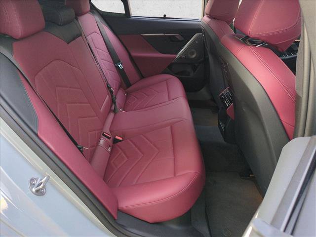 Used 2024 BMW i5 eDrive40i w/ Executive Package RWD image 23