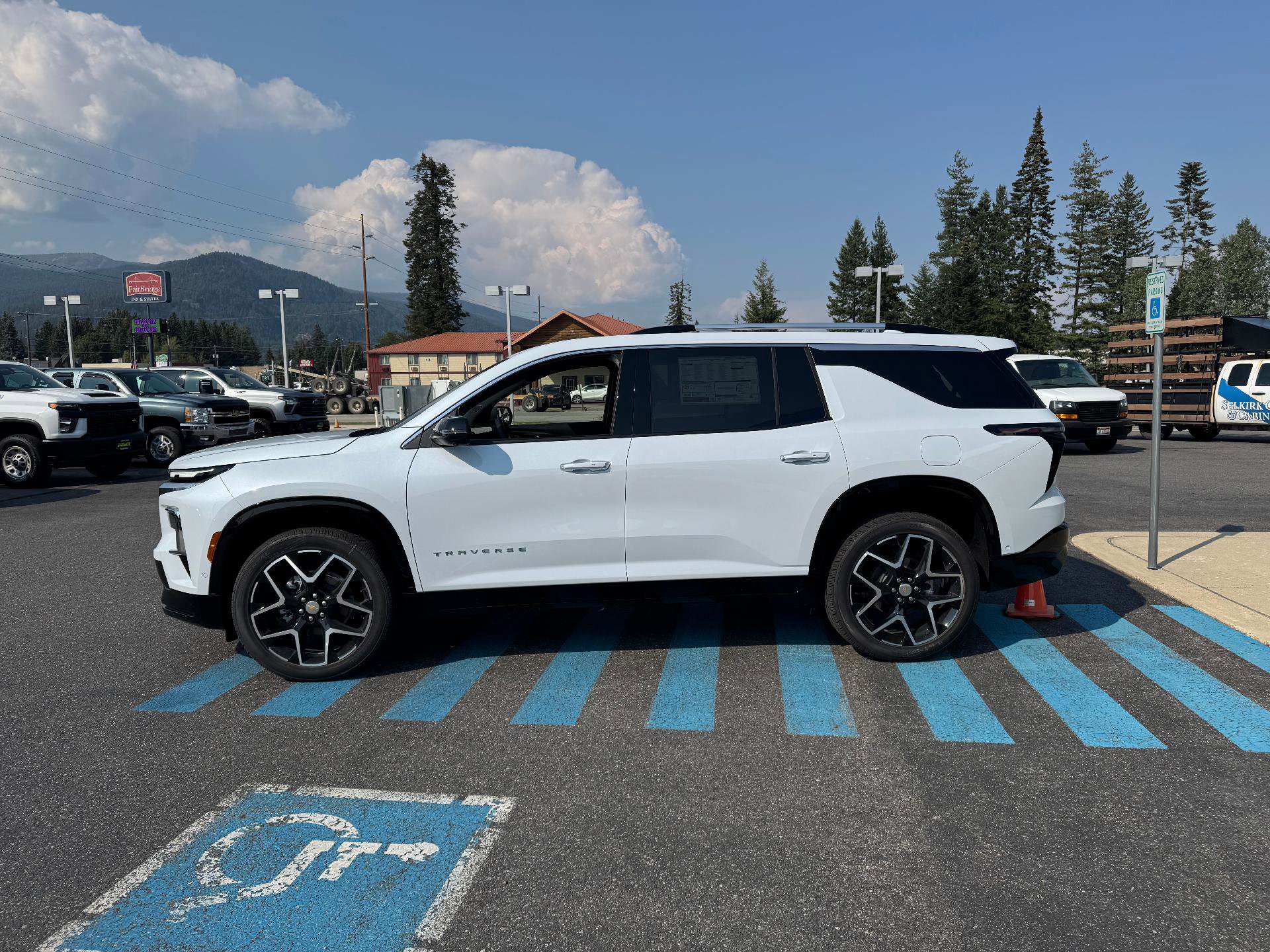 New 2026 Chevrolet Traverse High Country w/ LPO, Floor Liner Package image 4