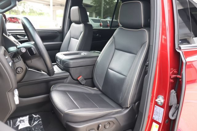 Used 2023 GMC Yukon SLT w/ SLT Premium Package AWD/4WD image 15