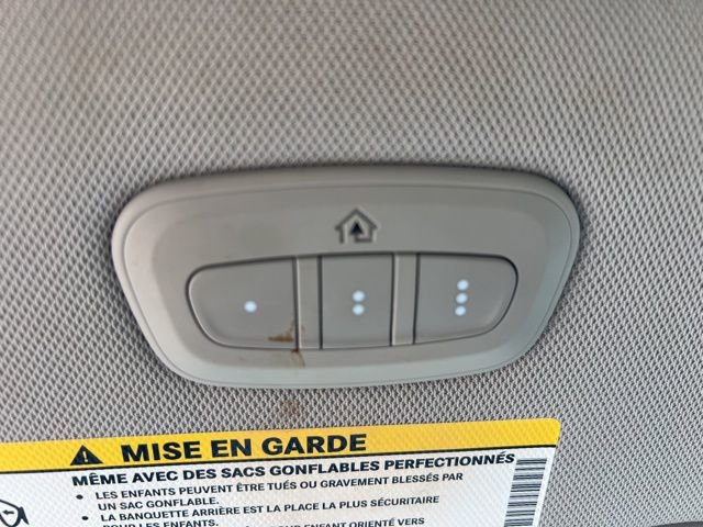 Used 2021 Chrysler Pacifica Limited w/ Uconnect Theater Family Group image 26