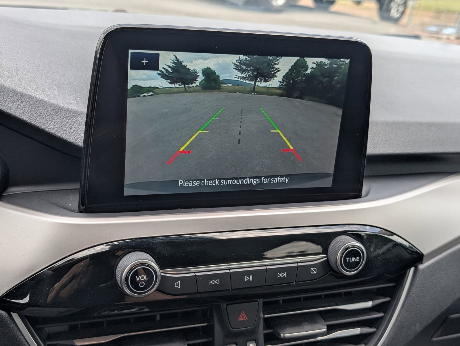 Used 2020 Ford Escape SE FWD image 11