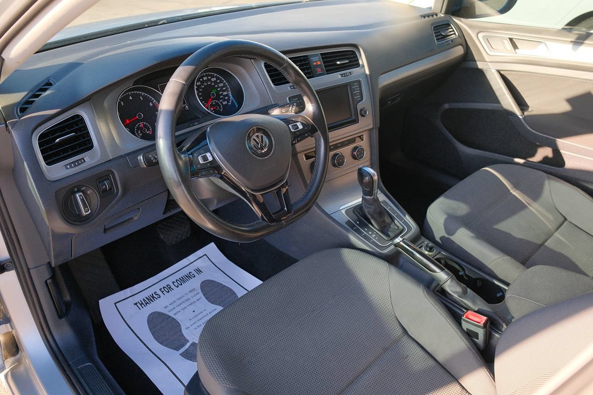 Used 2016 Volkswagen Golf SE FWD image 15