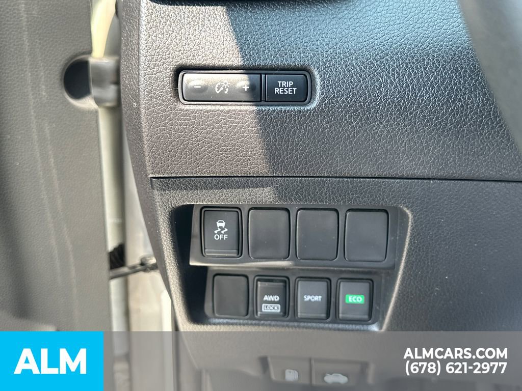 Used 2017 Nissan Rogue S AWD/4WD image 37