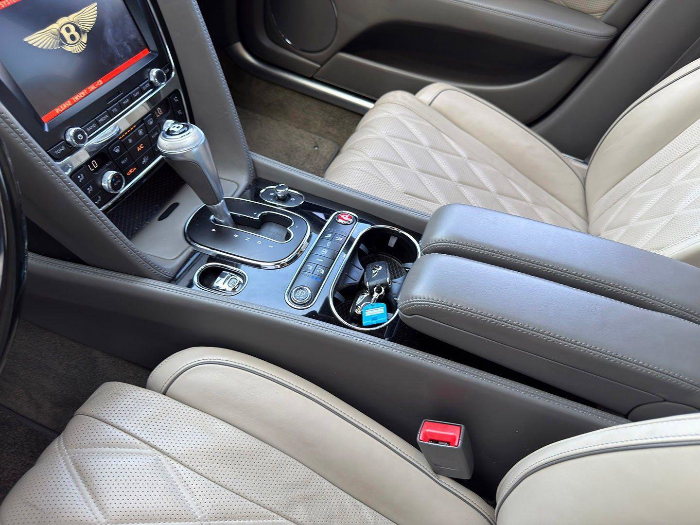 Used 2016 Bentley Flying Spur W12 image 40