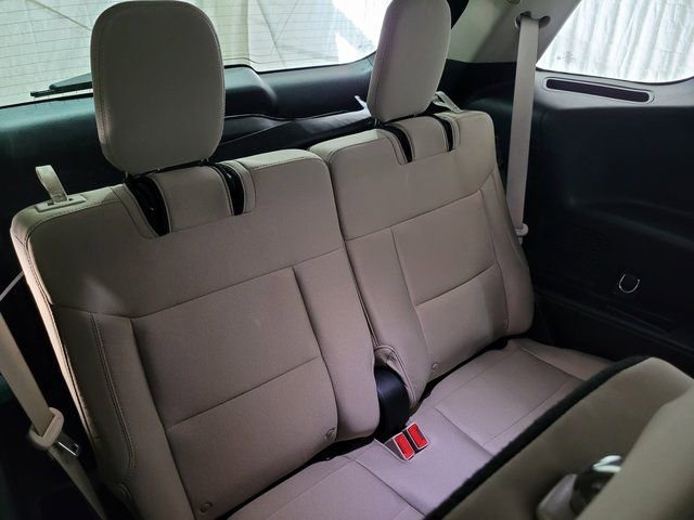 Used 2022 Ford Explorer XLT image 57