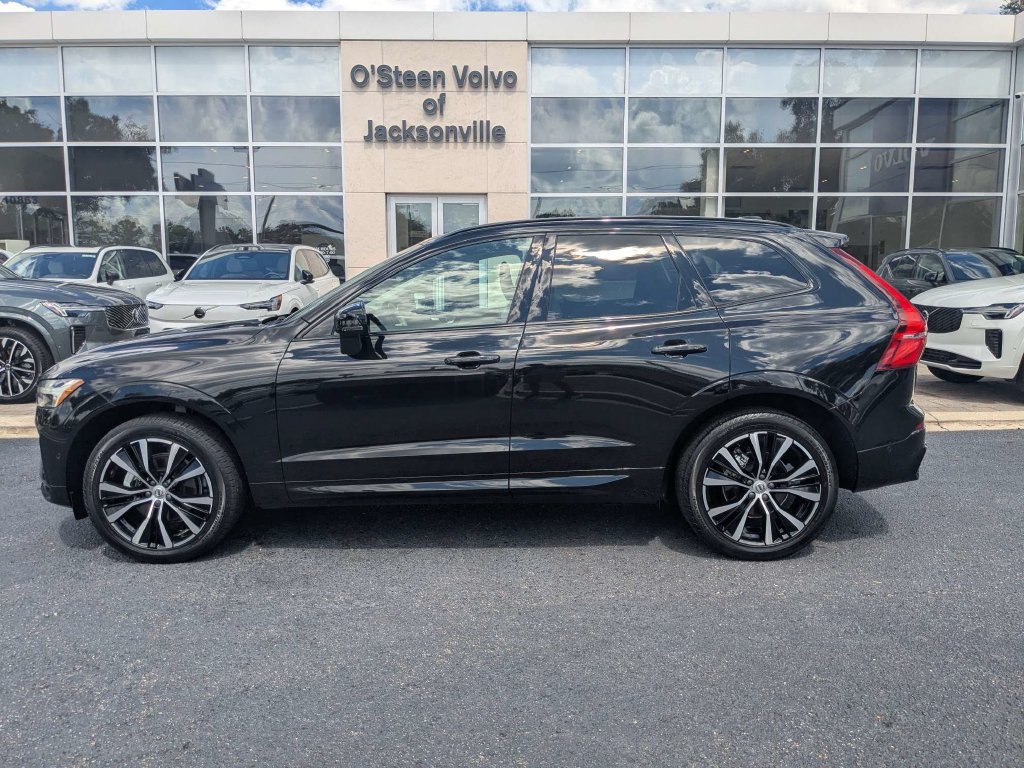 Certified 2024 Volvo XC60 B5 Plus w/ Protection Package Premier AWD/4WD image 3