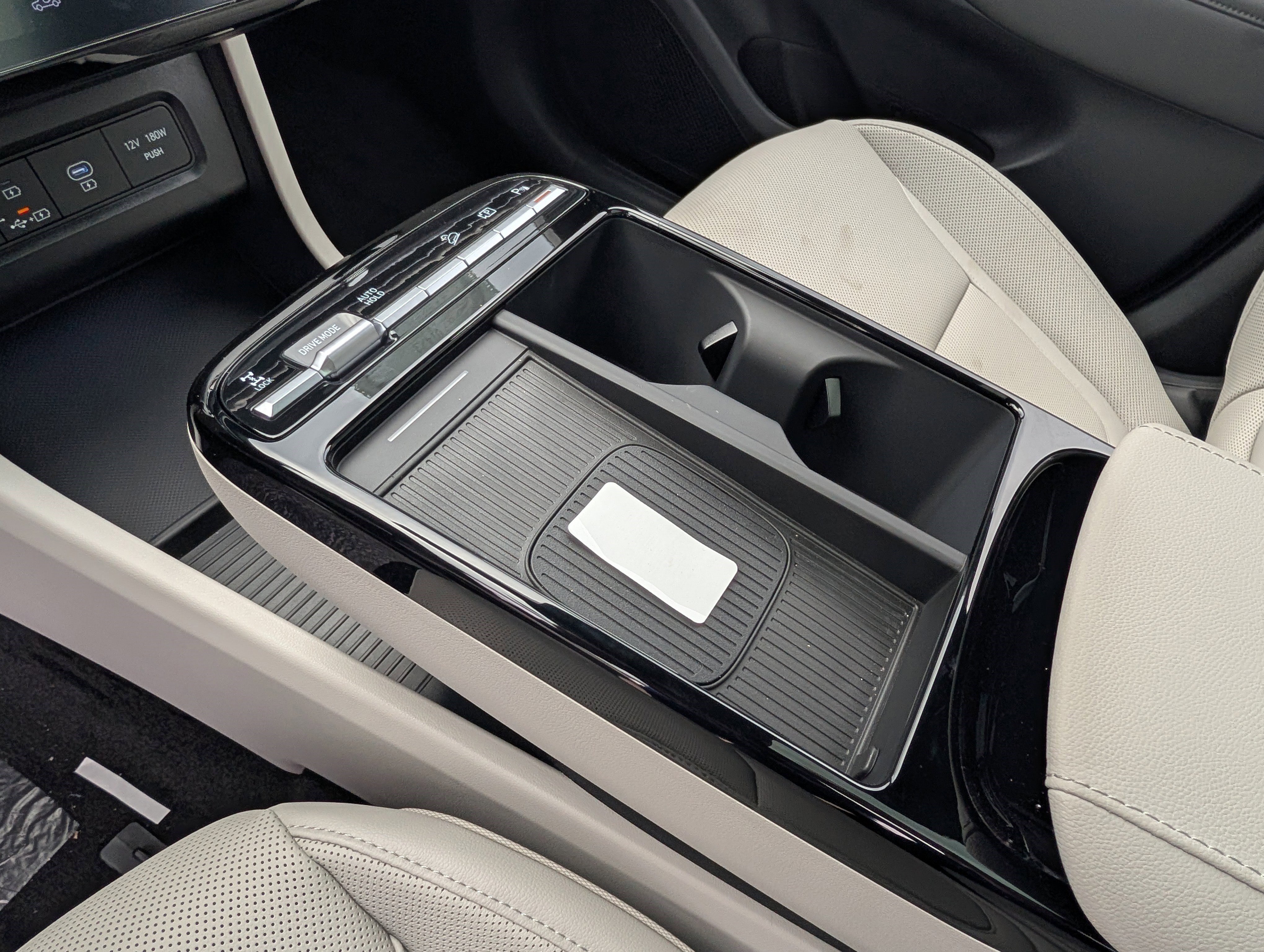 New 2026 Hyundai Tucson Limited image 14