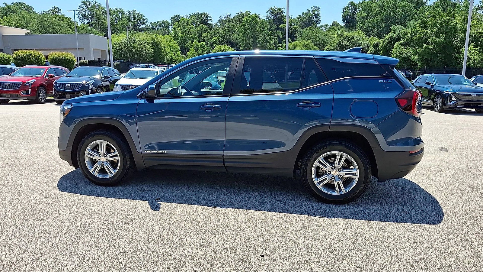 Certified 2024 GMC Terrain SLE FWD image 6