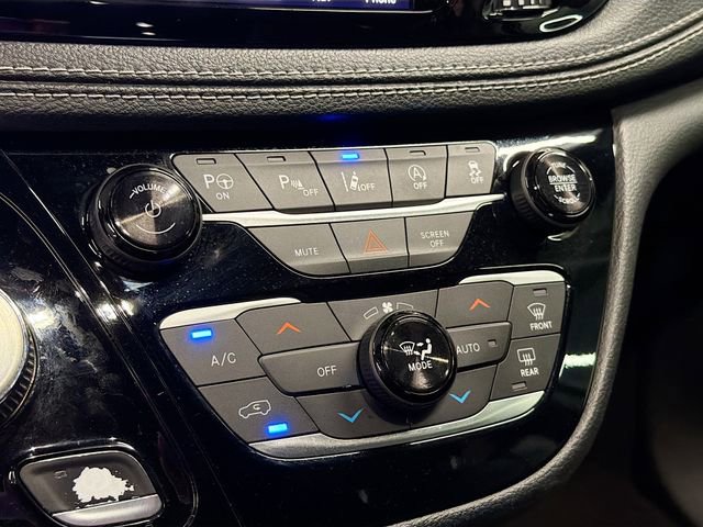 Used 2019 Chrysler Pacifica Limited w/ Advanced Safetytec Group image 15