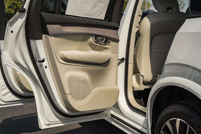 New 2026 Volvo XC90 T8 Ultra w/ Protection Package Premier image 39