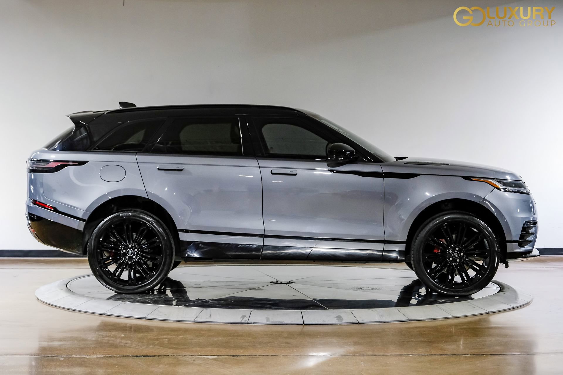 Used 2024 Land Rover Range Rover Velar Dynamic SE image 9