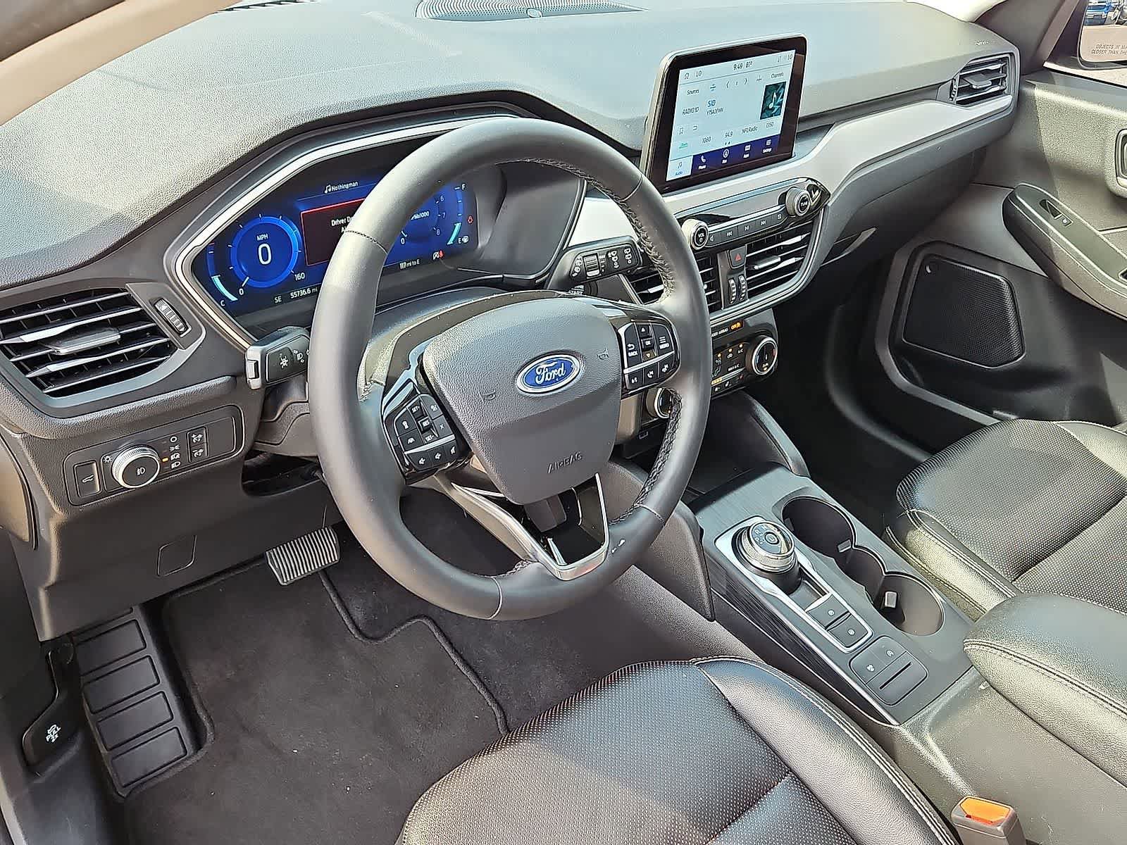 Used 2022 Ford Escape SEL w/ Technology Package FWD image 16