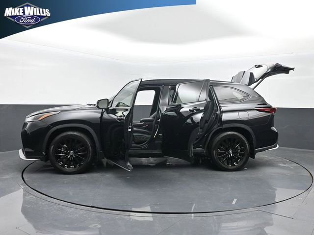 Used 2024 Toyota Highlander XSE image 28