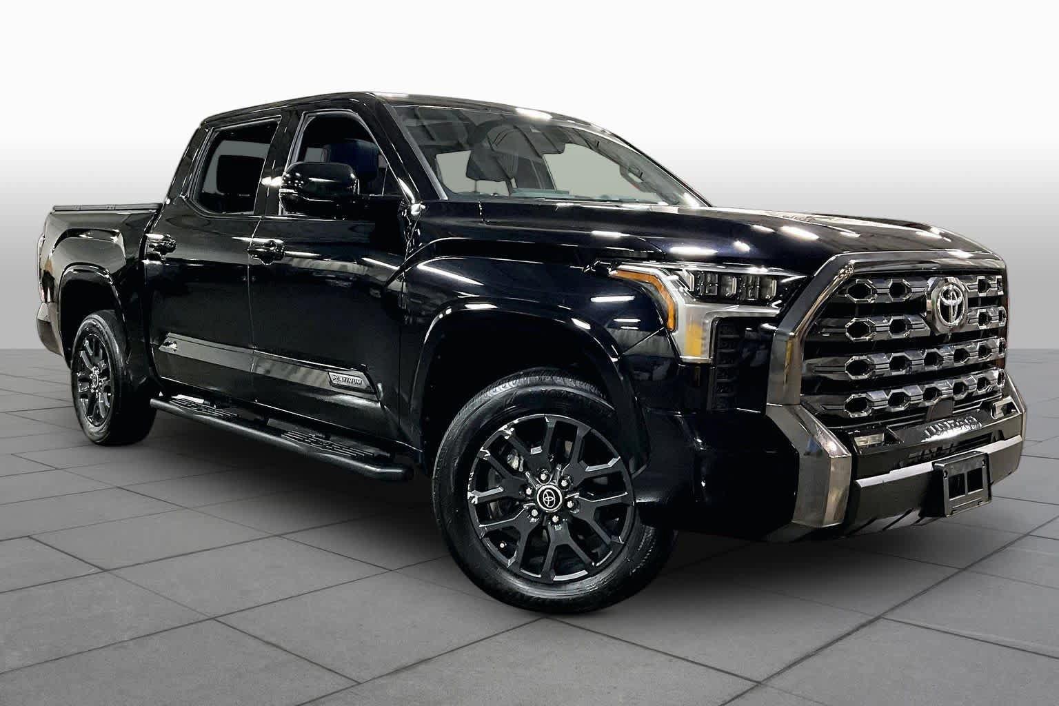 Used 2023 Toyota Tundra Platinum AWD/4WD image 3