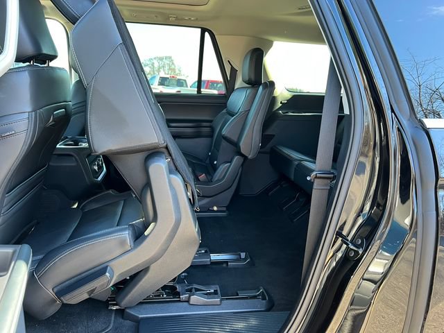 Used 2025 Ford Expedition Max Platinum AWD/4WD image 5
