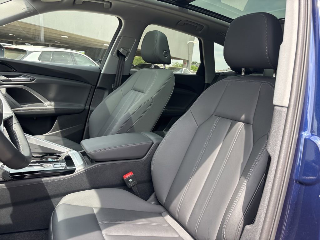 Certified 2025 Audi Q5 Premium w/ Convenience Package image 13