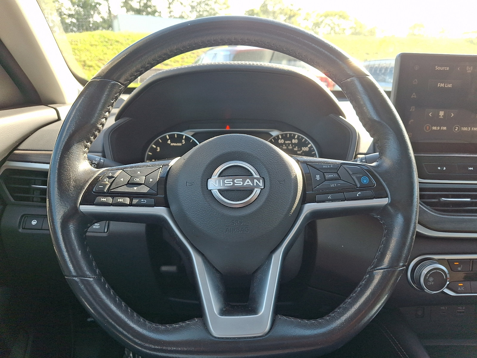 Used 2024 Nissan Altima 2.5 SV w/ SV Premium Package FWD image 20