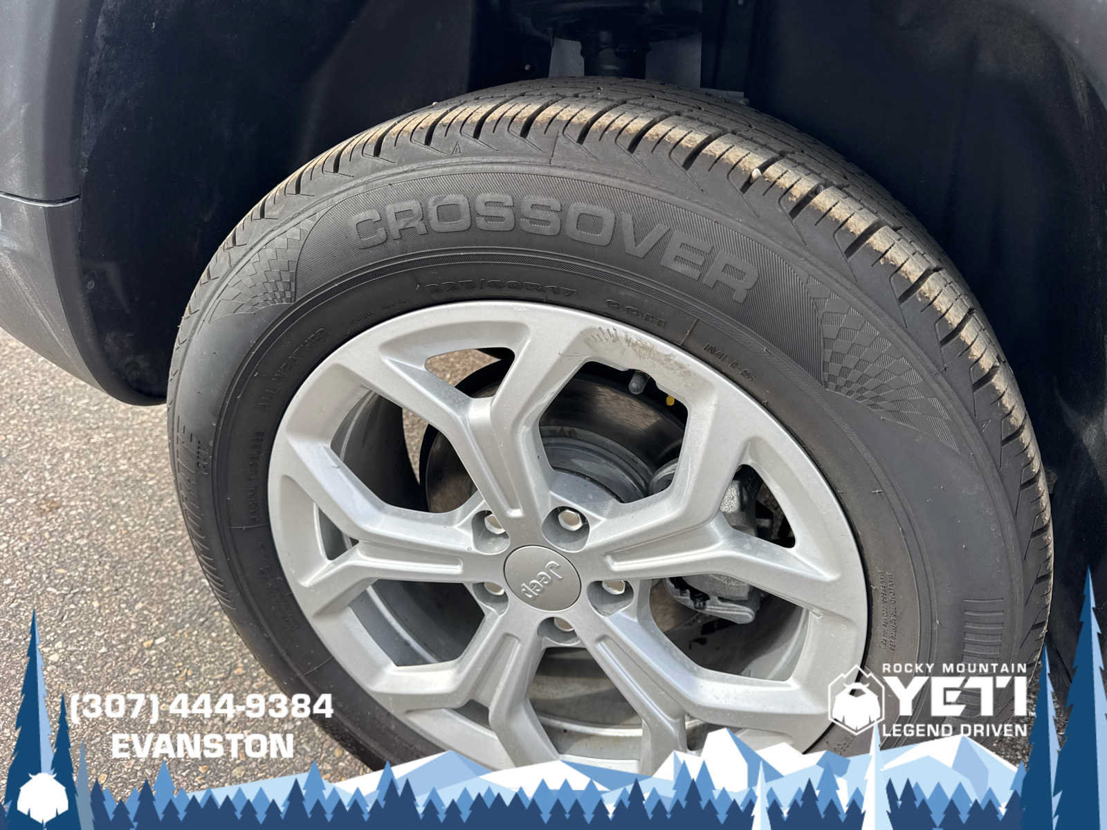 Used 2024 Jeep Compass Latitude AWD/4WD image 10