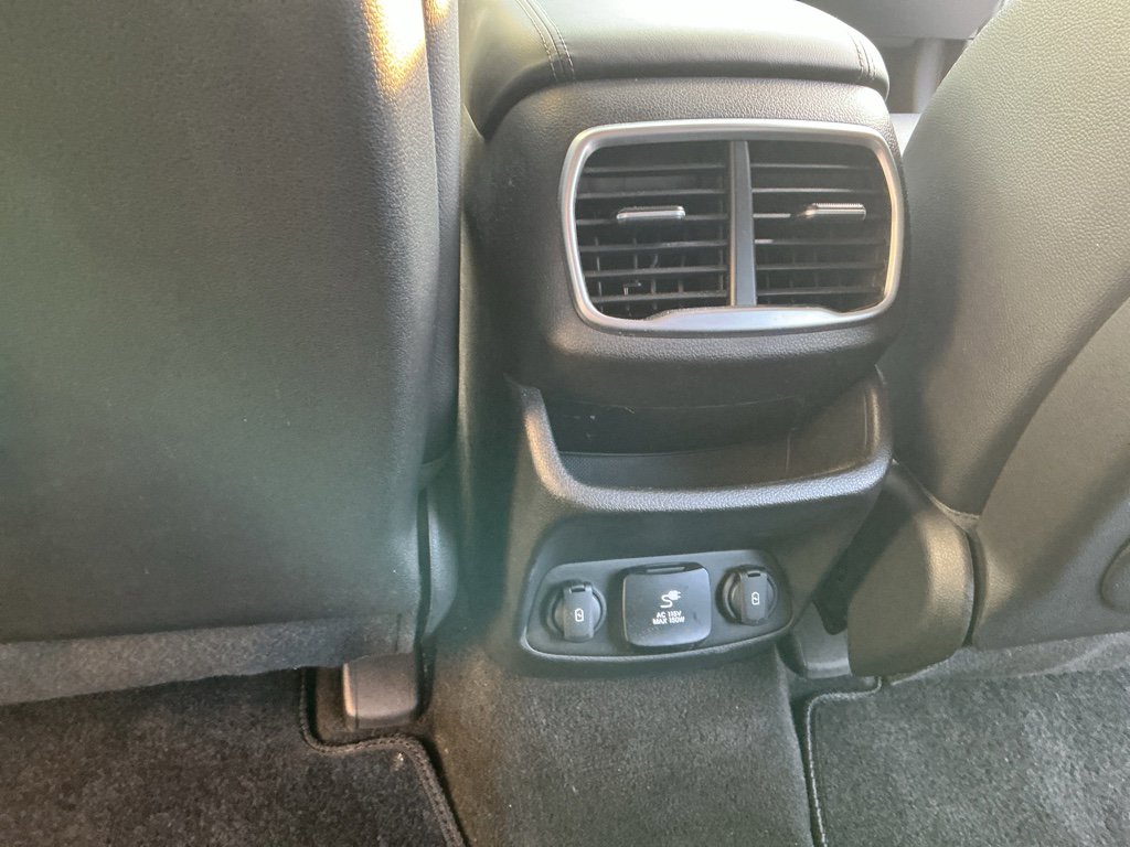 Used 2019 Hyundai Santa Fe Limited w/ Cargo Package image 12