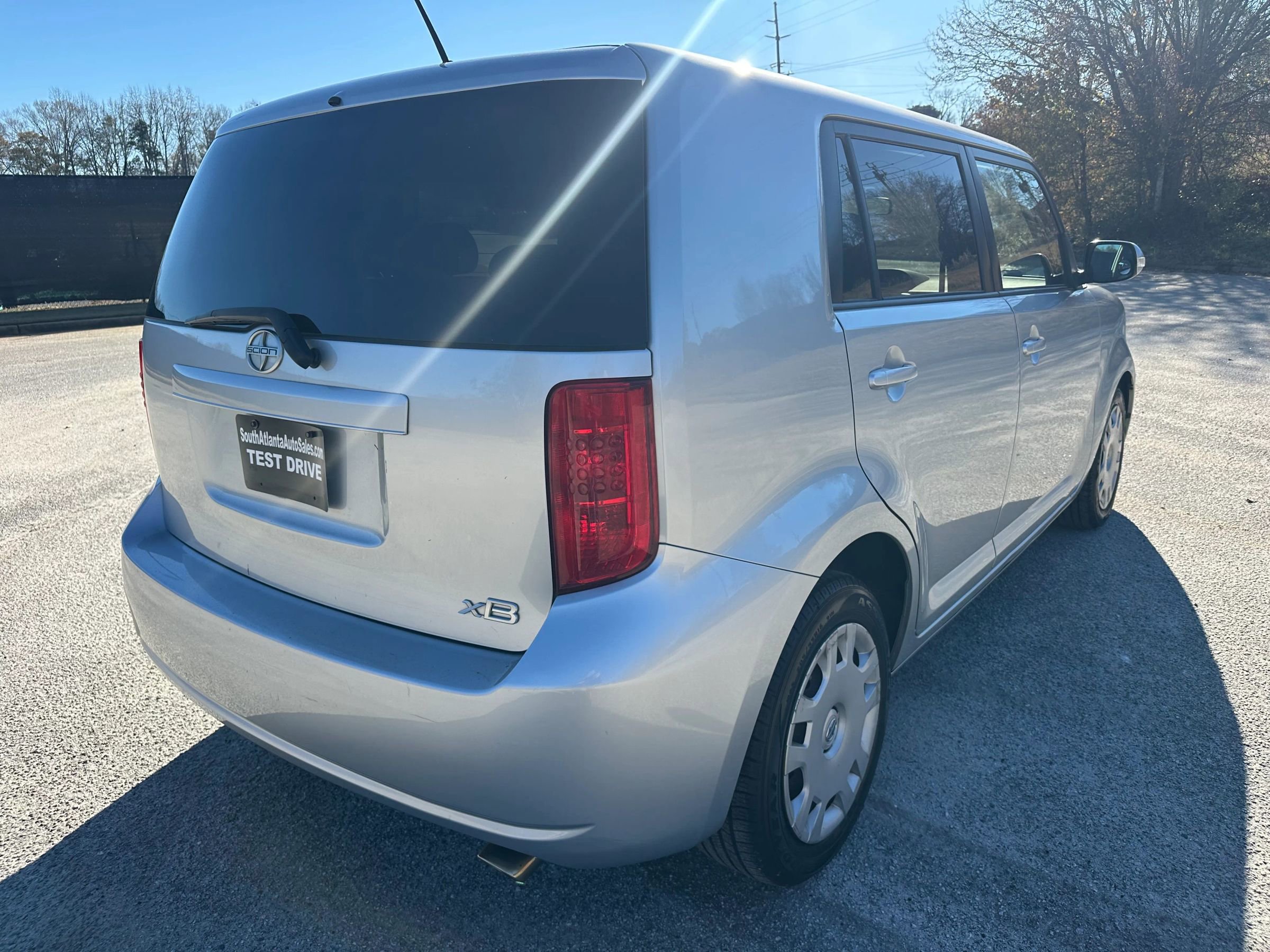 Used 2009 Scion xB FWD image 5