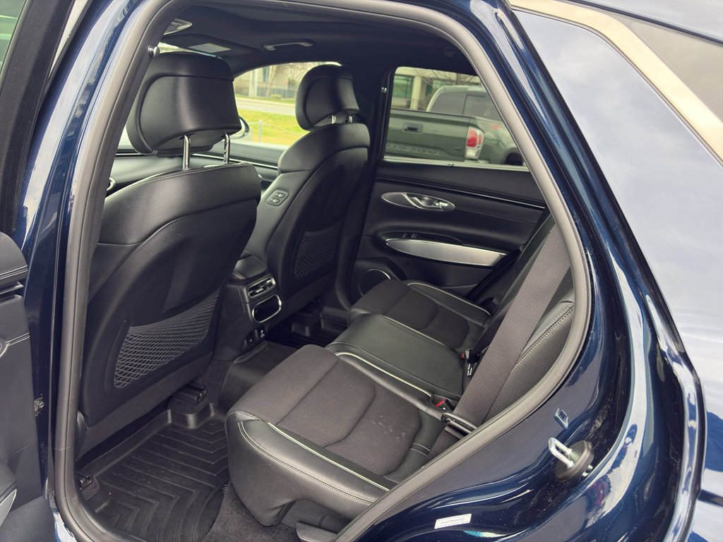 Used 2022 Genesis GV70 2.5T w/ Sport Prestige Package image 14