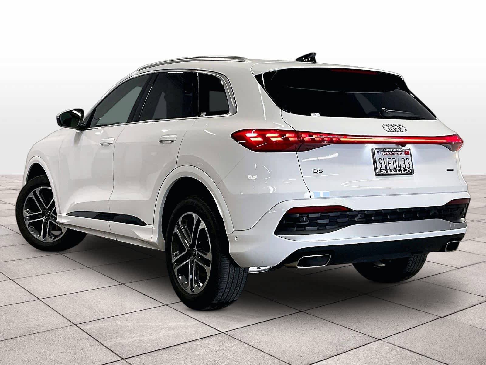 Certified 2025 Audi Q5 Premium w/ Convenience Package AWD/4WD image 12