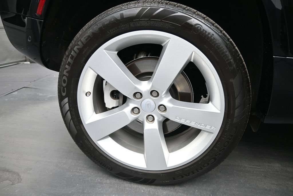 Used 2021 Land Rover Defender 90 X-Dynamic S AWD/4WD image 12