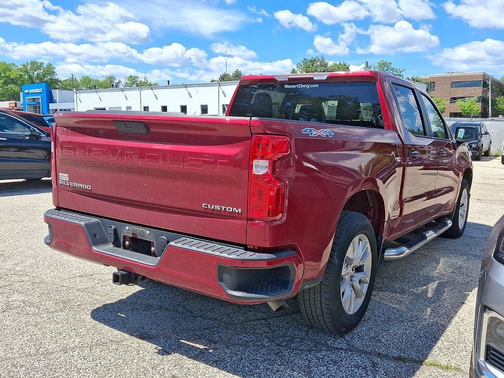 Used 2020 Chevrolet Silverado 1500 Custom w/ Custom Value Package AWD/4WD image 9