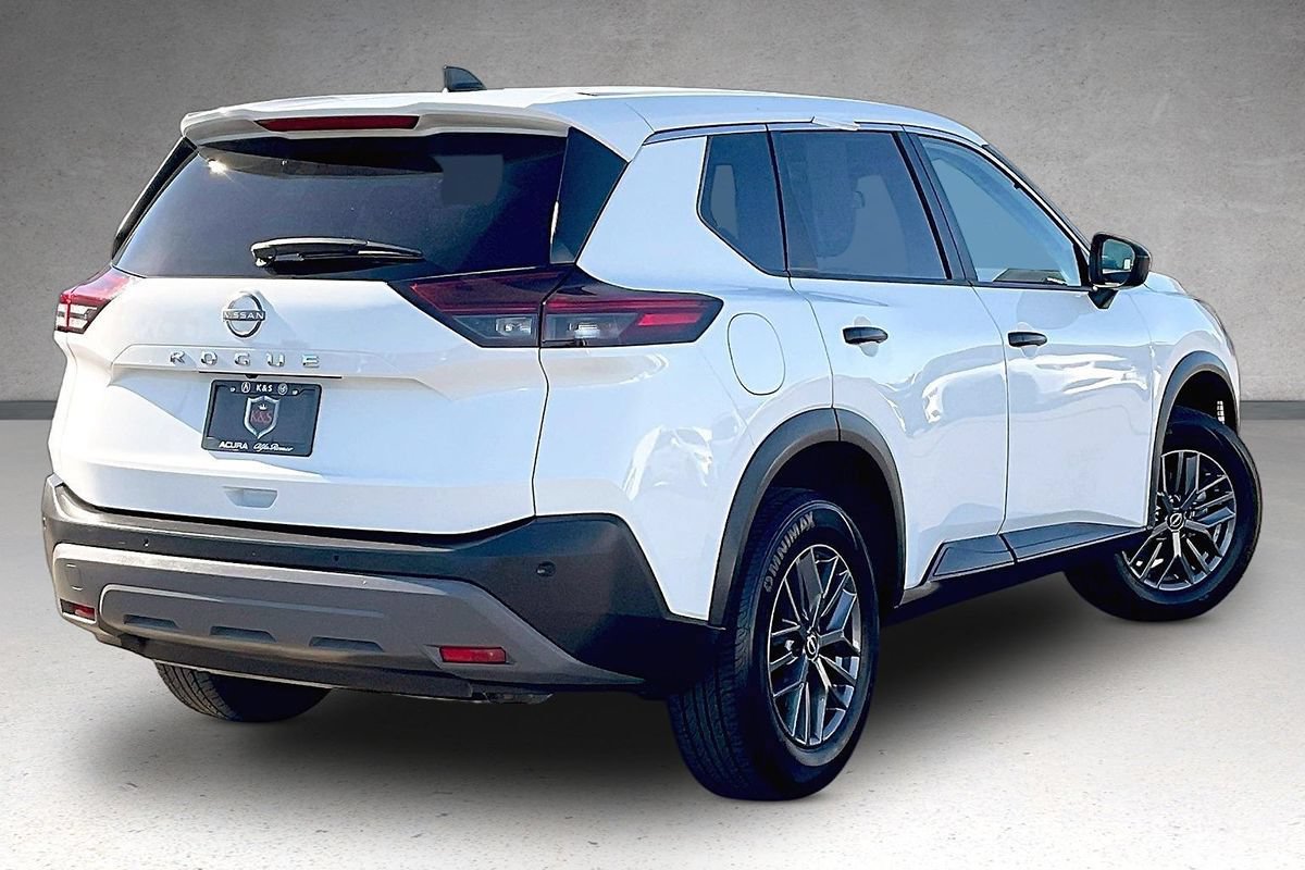 Used 2023 Nissan Rogue S FWD image 34