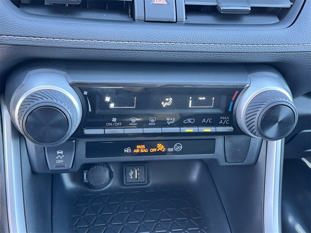 Used 2023 Toyota RAV4 LE image 17