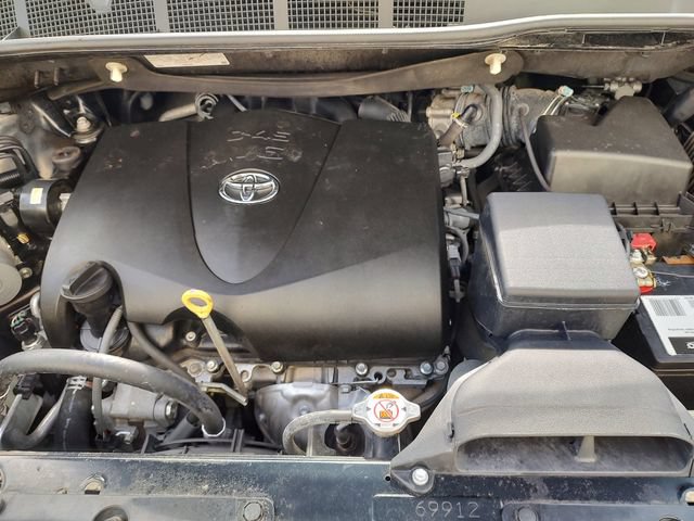 Used 2017 Toyota Sienna SE FWD image 32