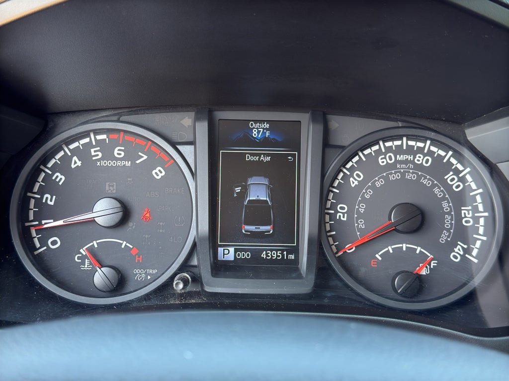 Used 2023 Toyota Tacoma SR w/ SR Convenience Package RWD image 20