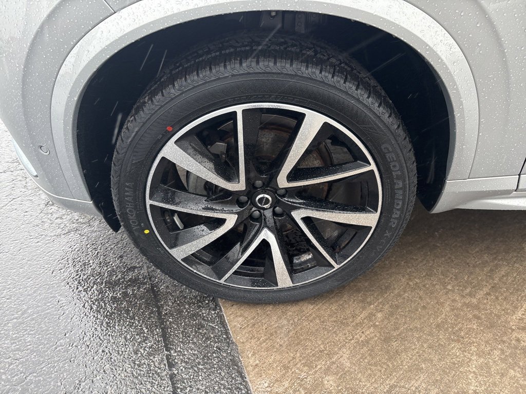 Certified 2023 Volvo XC90 B5 Plus image 11