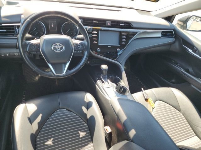 Used 2020 Toyota Camry SE image 11