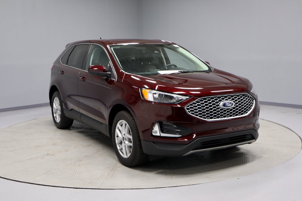 Certified 2024 Ford Edge SEL w/ Convenience Package
