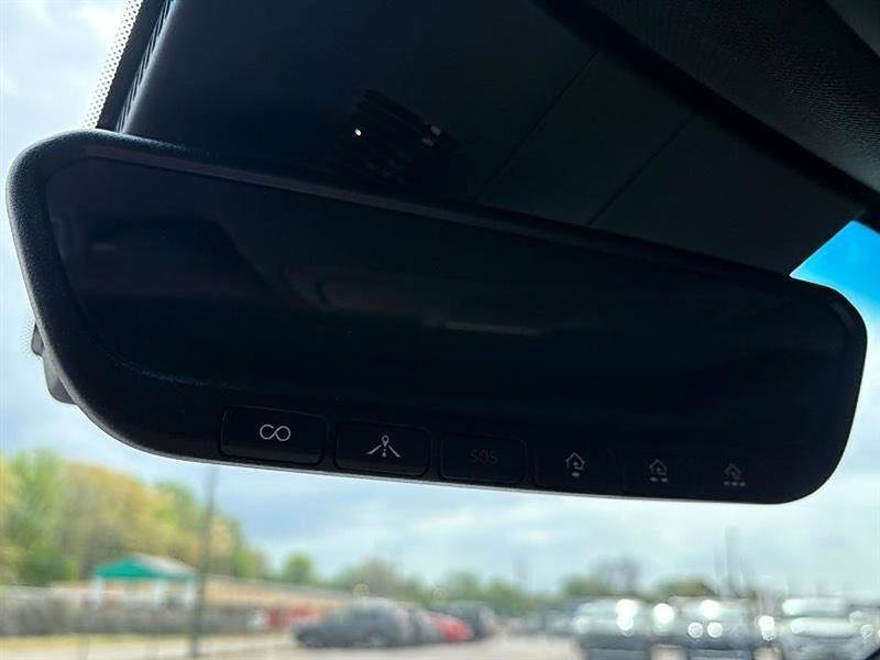 Used 2022 Genesis G70 3.3T w/ Sport Advanced Package image 40