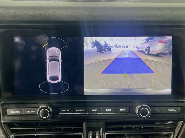 Used 2019 Porsche Macan AWD/4WD image 22