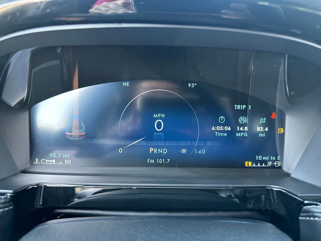 Used 2024 Lincoln Corsair AWD w/ Equipment Group 101A image 33