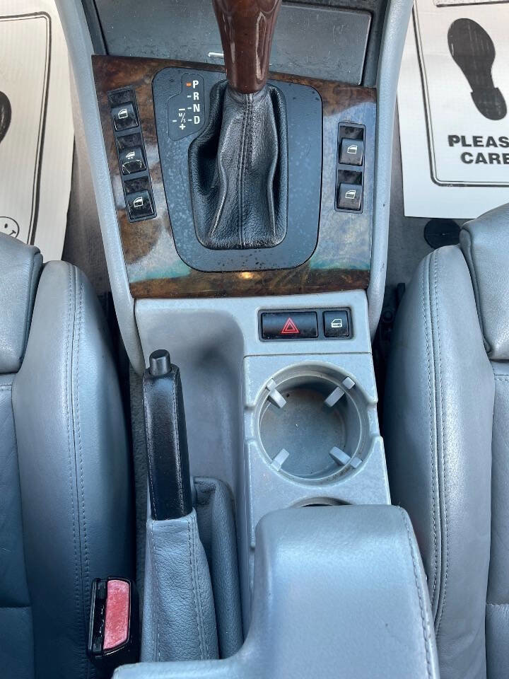 Used 2003 BMW 325Ci Convertible image 26