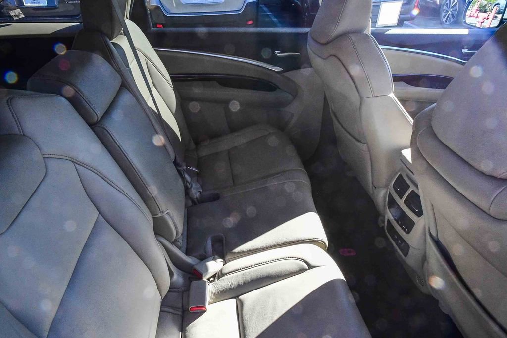 Used 2018 Acura MDX FWD image 20