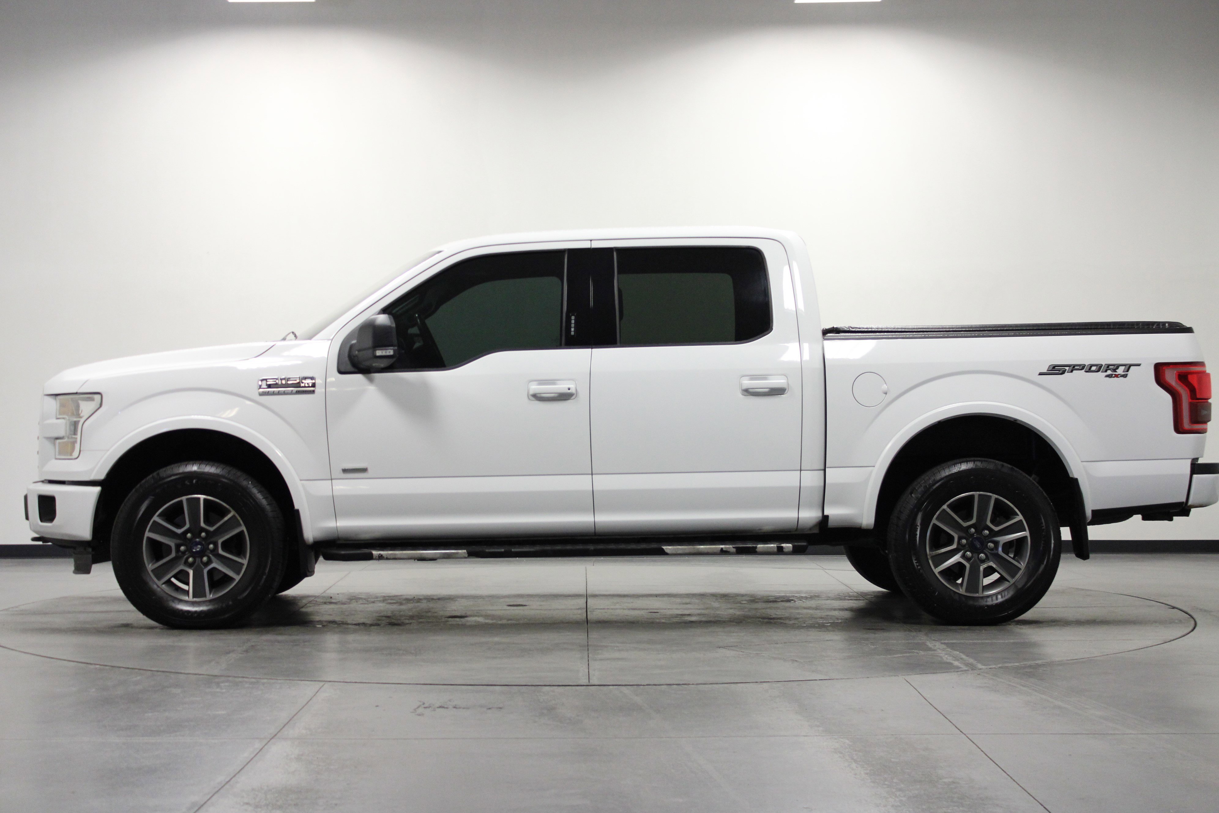 Used 2016 Ford F150 XLT w/ Equipment Group 302A Luxury image 7