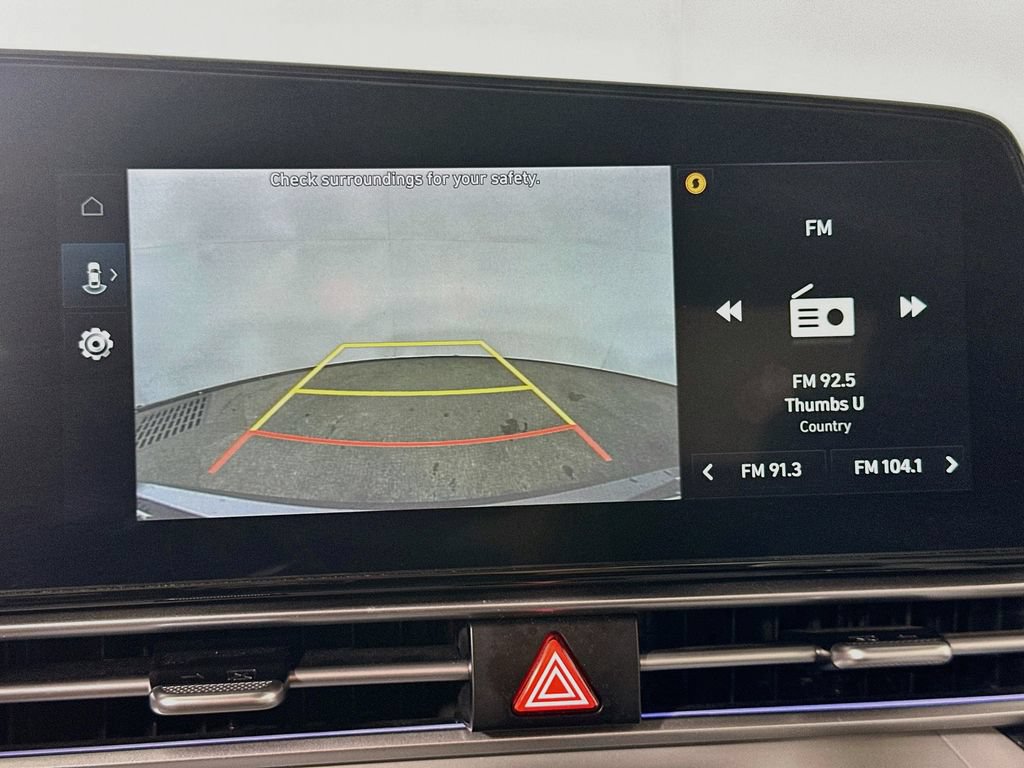 Used 2025 Hyundai Elantra Limited FWD image 11