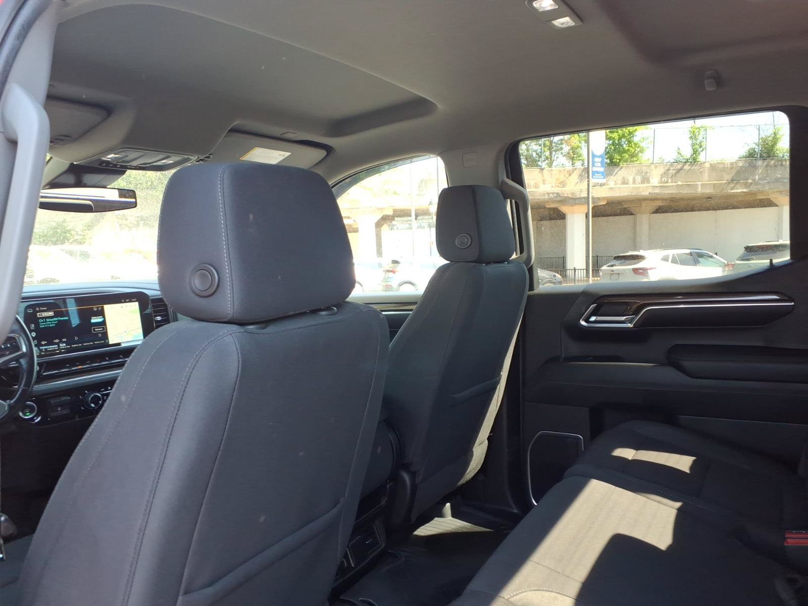 Used 2023 Chevrolet Silverado 1500 LT w/ Z71 Off-Road Package AWD/4WD image 13