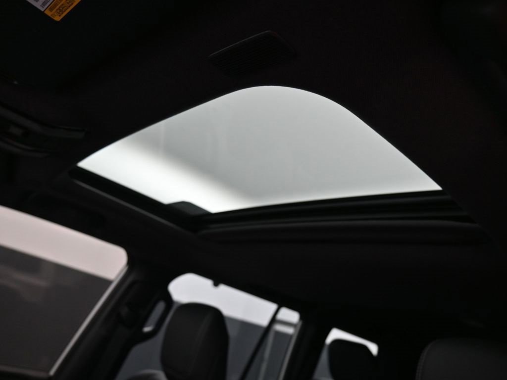 Certified 2024 Toyota Land Cruiser image 31