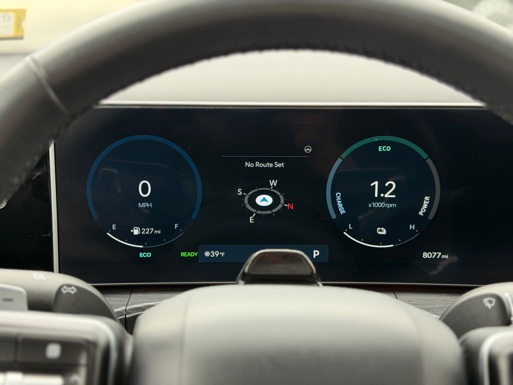 Used 2025 Hyundai Santa Fe Limited image 18