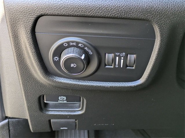 Certified 2022 Jeep Grand Cherokee L Limited w/ Trailer Tow Group (B) image 15