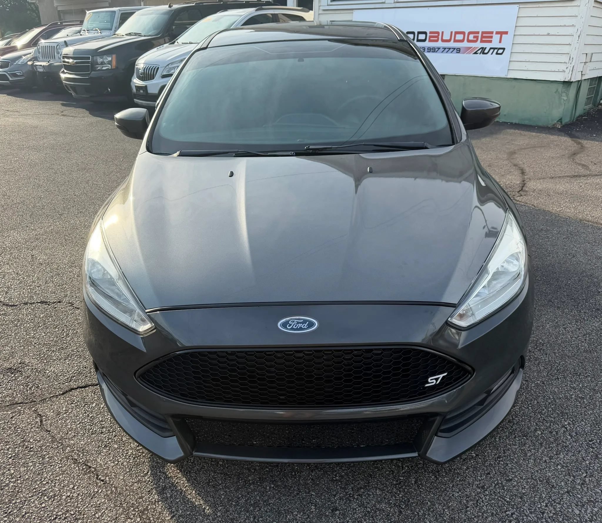 Used 2018 Ford Focus ST FWD image 4