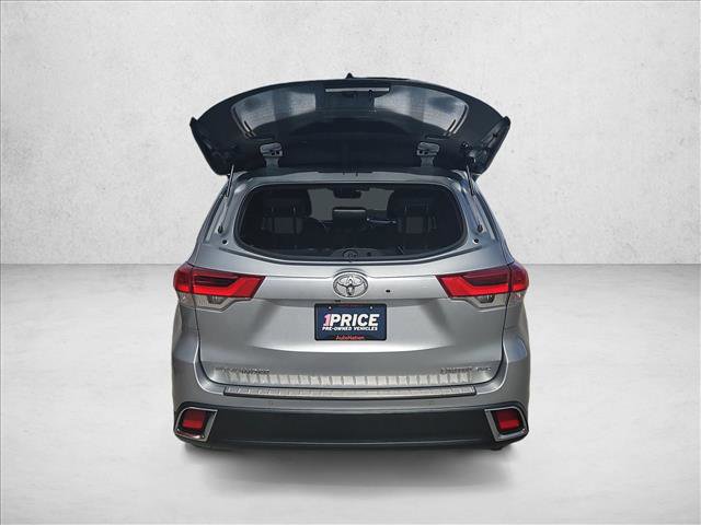 Used 2018 Toyota Highlander Limited w/ Protection Package #3 image 7