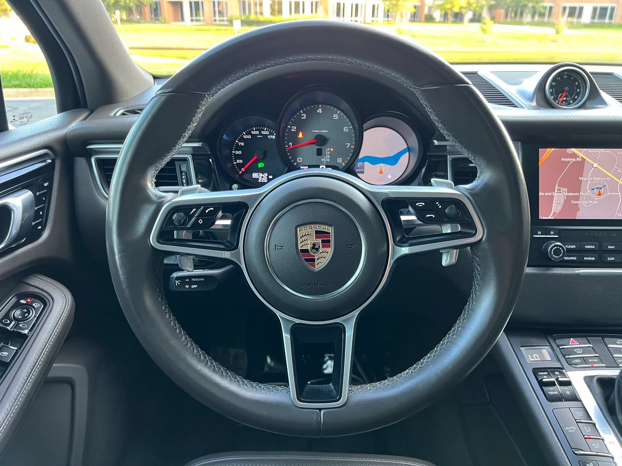 Used 2017 Porsche Macan S AWD/4WD image 23