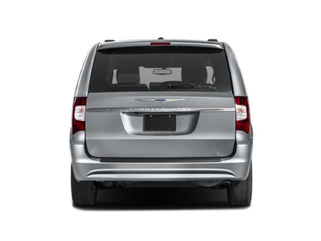 Used 2015 Chrysler Town & Country Touring image 8